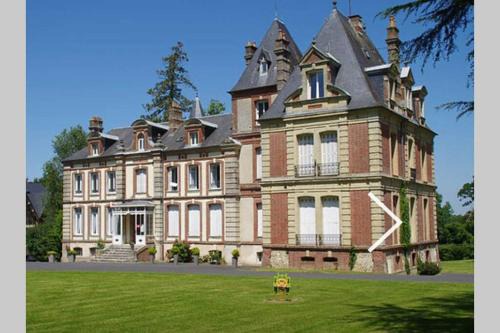 Gonneville-sur-Honfleur Apartment | El Castillo, aux portes de Honfleur