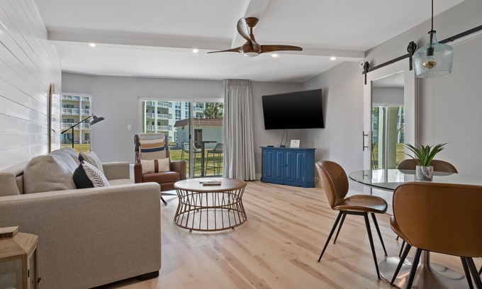 Fort Walton Beach Condo | El Matador 414 by Alicia Hollis Rentals Open Aug 9 FREE TICKETS! $300/Day