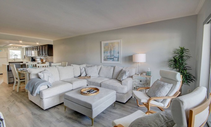 Fort Walton Beach Condo | El Matador 528 - FREE TICKETS! Your stay includes free tickets to many area attractions!