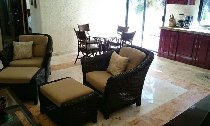 Puerto Morelos Apartment | El Pajarito Luxury Apartment with Pool and Detached Studio discount available