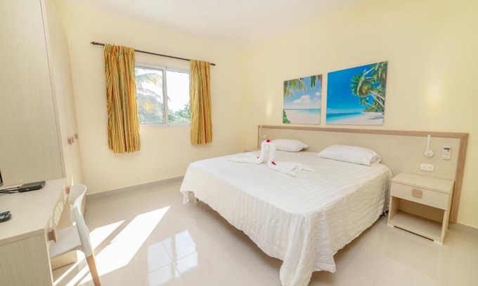 Urbanizacion Tavarez Apartment | El Paraiso Tropical, Steps away from the Beach