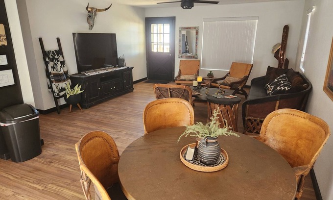 Alpine House | El Pino - Walkable, quiet, comfortable, views