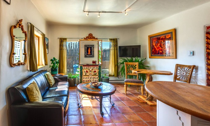 El Prado Condo | El Prado Couple's Escape w/Hot Tub!