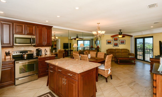Siesta Key Condo | El Presidente Condos unit 507, Top Floor With Gulf Views directly on the beach!