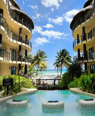 Downtown Hotel | El Taj Oceanfront and Beachside Condo Hotel