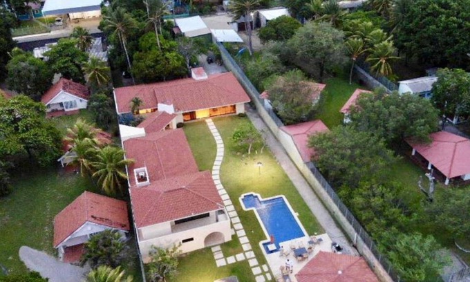 Llano de Los Patos House | El Tamarindo Beach, El Salvador with all the amenities!