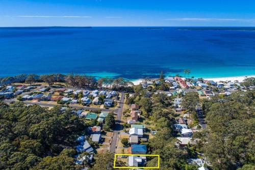 Hyams Beach House | Elaine at Hyams Beach