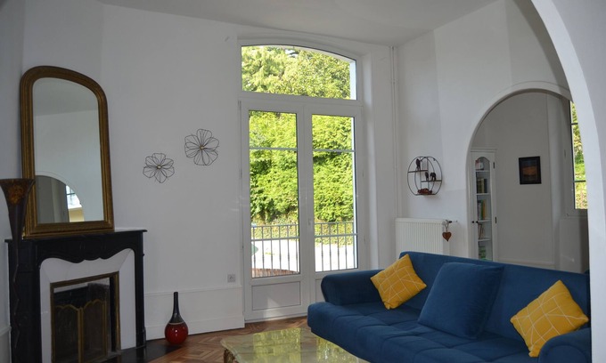Aix-les-Bains City Center House | Elegant 110 m'apartment in a townhouse 400m from the city center of Aix