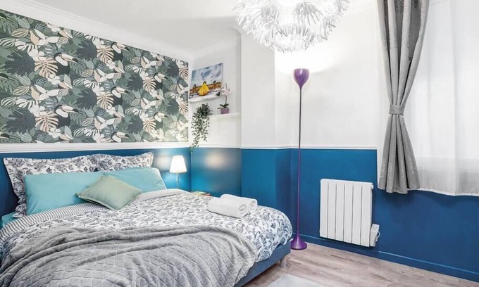 Strasbourg -Saint-Denis Apartment | Elegant 130m² Apartment in Central Paris, Marais