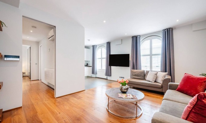 Queen's Gate Apartment | Elegant 2 Bedroom in South Kensington