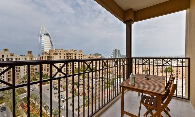 Umm Suqeim 3 Apartment | Elegant 2 Bedroom + Maid's Room in Rahaal 2, MJL