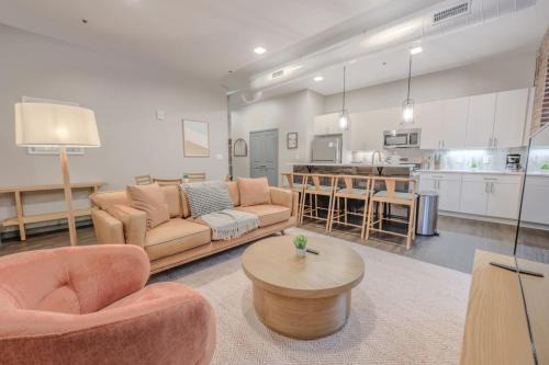 Downtown Boston Apartment | Elegant 2 Bedroom Prime Location