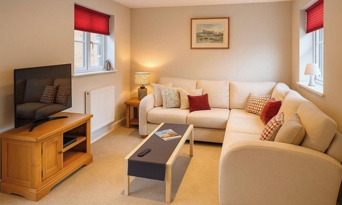 Thirsk House | Elegant 2BD Townhouse in Thirsk: Cozy and Stylish