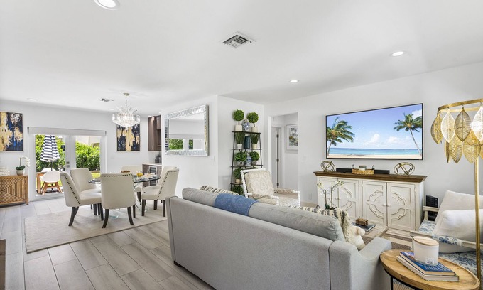Old Northwood House | Elegant 3BR Getaway w/Pool, Near WPB Hotspots