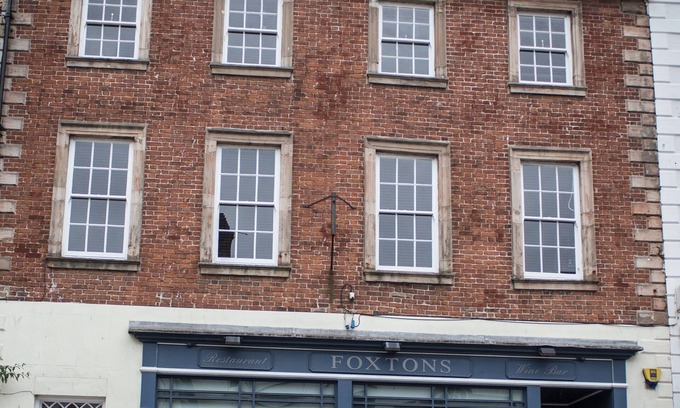 Berwick-upon-Tweed Apartment | Elegant 4 Bedroom Townhouse in the heart of Berwick upon Tweed