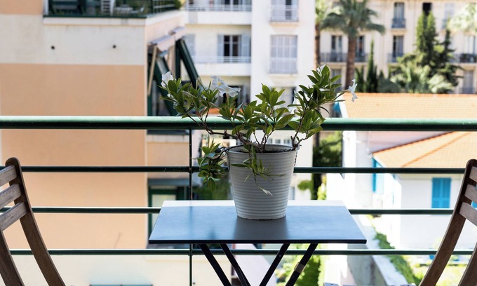 Thiers Apartment | Elegant 60m2, quiet and bright, Nice center, 7 mins from the beach