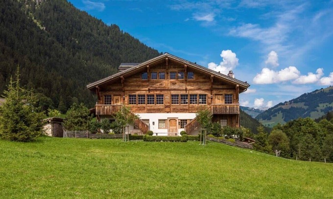 Zweisimmen Nr Gstaad Ski Chalet | Elegant Alpine Chalet with Spa
