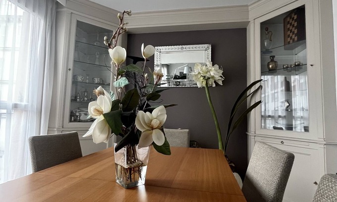 19th Arrondissement Condo | Elegant and Confortable 2 bedrooms 2 bathrooms - Private Parking - Mobile Aircon