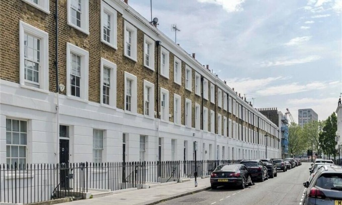 Pimlico House | Elegant and Modern 3-Bedroom Victorian House in Westminster, London