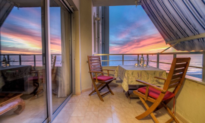 Cadiz Apartment | Elegant Apartament by the Sea !