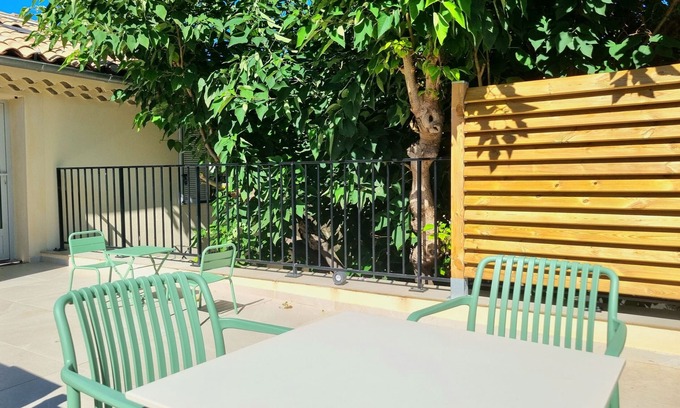 Couronne Urbaine Apartment | Elegant apartment with terrace and air conditioning
