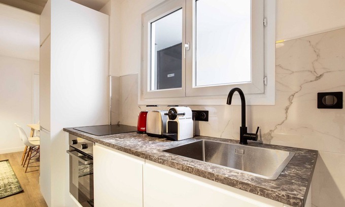 15th Arrondissement Apartment | Elegant apartment - 2BD/8P - near Eiffel Tower