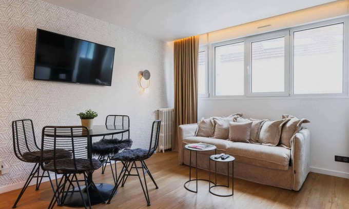 Hopital Saint-Louis Apartment | Elegant apartment - 2BR/6P - Canal St Martin
