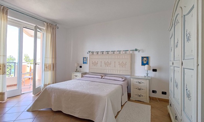 Nebida Apartment | Elegant apartment with sea view