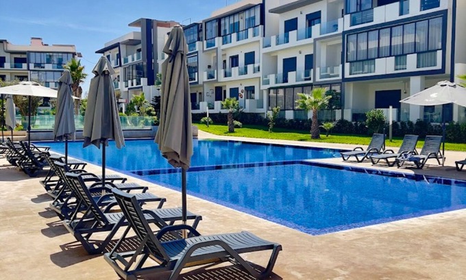 Dar Bouazza Apartment | Elegant apartment with pool view