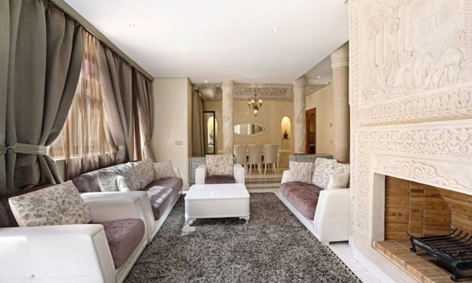 Medina Villa | Elegant &cozy Villa With Pool on a Golf Domain
