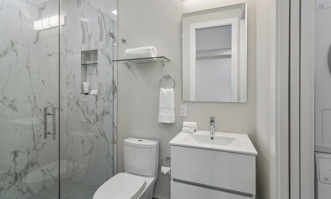 Adams Morgan Condo | Elegant European living in heart of Adams Morgan