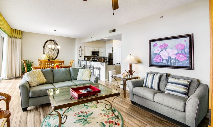 Sandestin Condo | Elegant getaway with gorgeous views, pool, fitness room, & hot tub