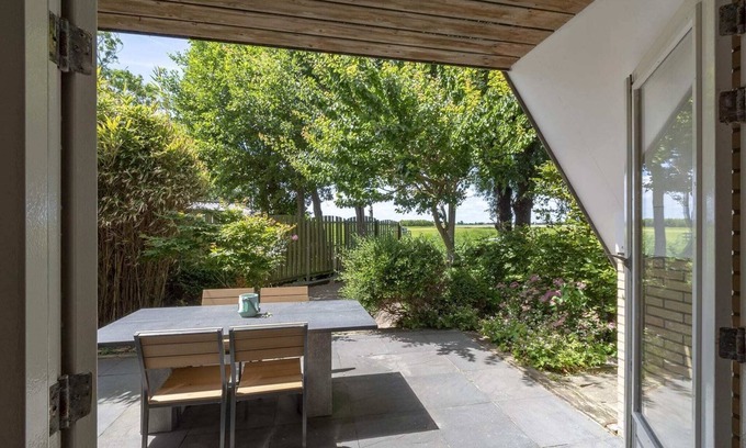 Burgerbrug Apartment | Elegant holiday home with terrace