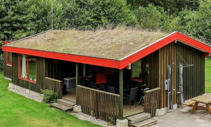Læsø House | Elegant Holiday Home in Nordjylland with Terrace