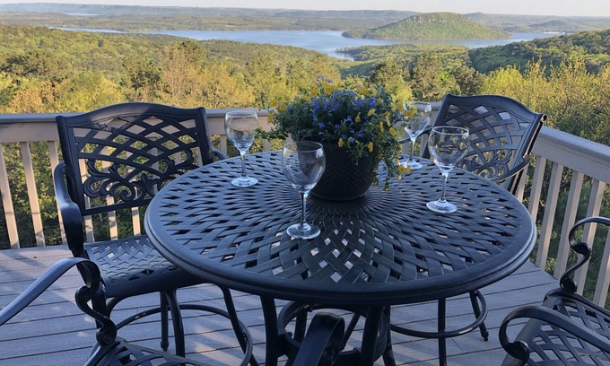 Fairfield Bay House | Elegant Home With Breathtaking View Of Greers Ferry Lake/Sugarloaf Mtn