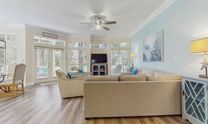 Sandestin Condo | Elegant home with pool, screened porch, fast WiFi - close to the beach