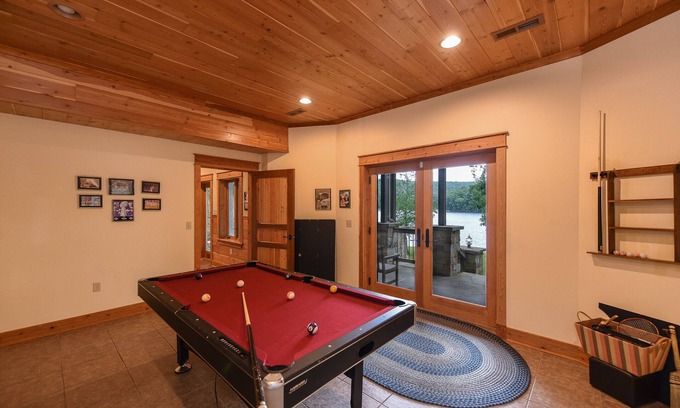 Oakland House | Elegant Lakefront Retreat w/Hot Tub & Fireplaces