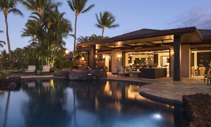 Kaupulehu House | Elegant Lau'eki Estate ~ Hualalai ~ Sweeping Views ~ Infinity pool ~ Concierge
