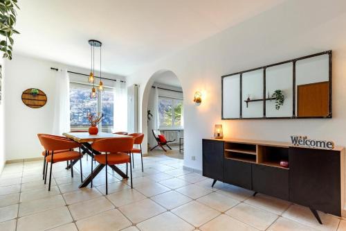 Brusino Arsizio Apartment | Elegant, Lugano Lake View, pool and private parking