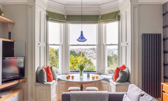 Bangor Apartment | Elegant Luxury sea view apartment. Over looking Bangor marina & Pickie Park.