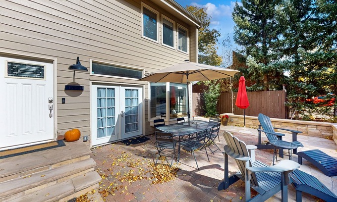 Avon House | Elegant Mountain Retreat | Upscale Kitchen, Heated Floors, Fireplace, Hot Tub