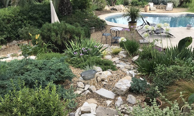Castelnau-le-Lez House | Elegant Provencal country house in the heart of a large garden