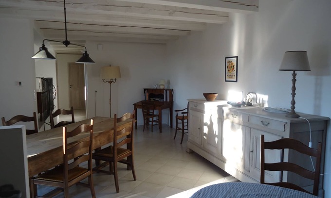 Nyons House | Elegant Provencal house surrounded by vineyards and olive groves.