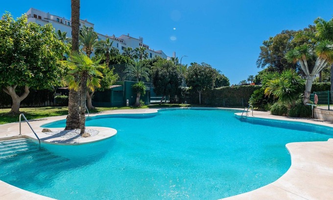 Puerto Banus Apartment | Elegant renovated apartment in Puerto Banús