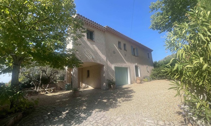 Villecroze Villa | Elegant residence in a Beautiful Provencal Village
