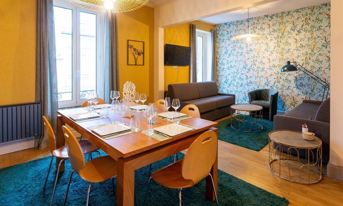 Poincare - Foch - Anatole France - Croix de Bourgogne Apartment | Elegant retreat in Nancy with 3 spacious bedrooms