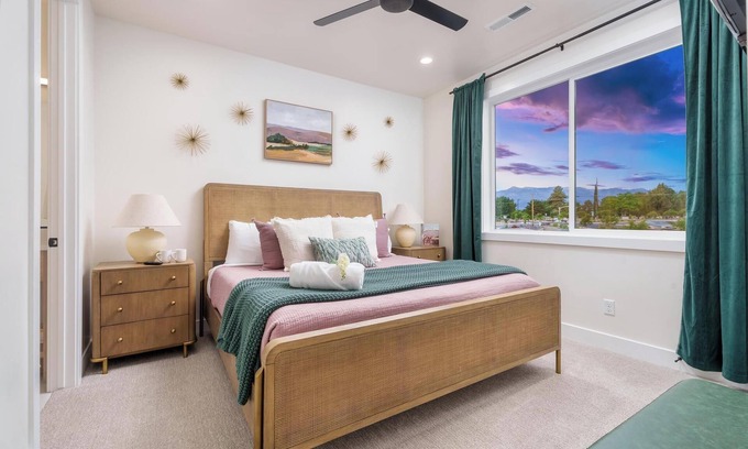 Hurricane Condo | Elegant Retreat Near Zion – Spacious & Luxurious - Private Spa