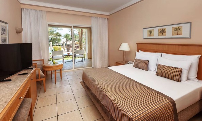 Makadi Bay Hotel | Elegant Room w/Outdoor Pool, Close to Makadi Beach and Mini Egypt Park