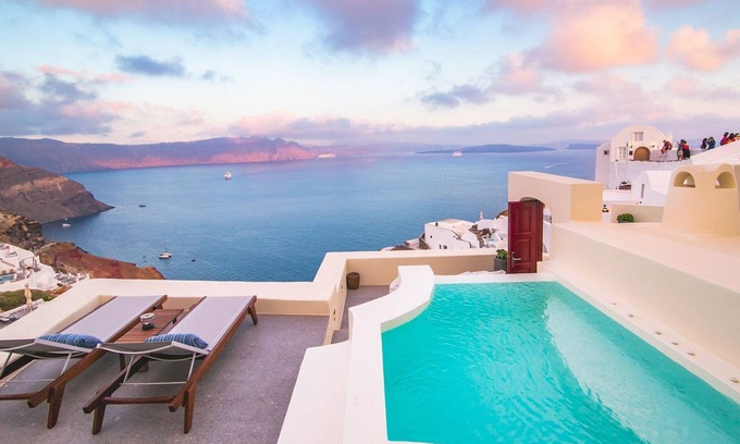 Oia Villa | Elegant Santorini Villas | Villas Aloia | Private Hot Tub | Air Conditioning |.