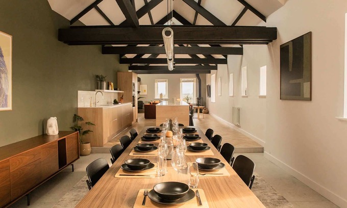 Kirkby Stephen House | Elegant Stone Barn in Yorkshire Dales